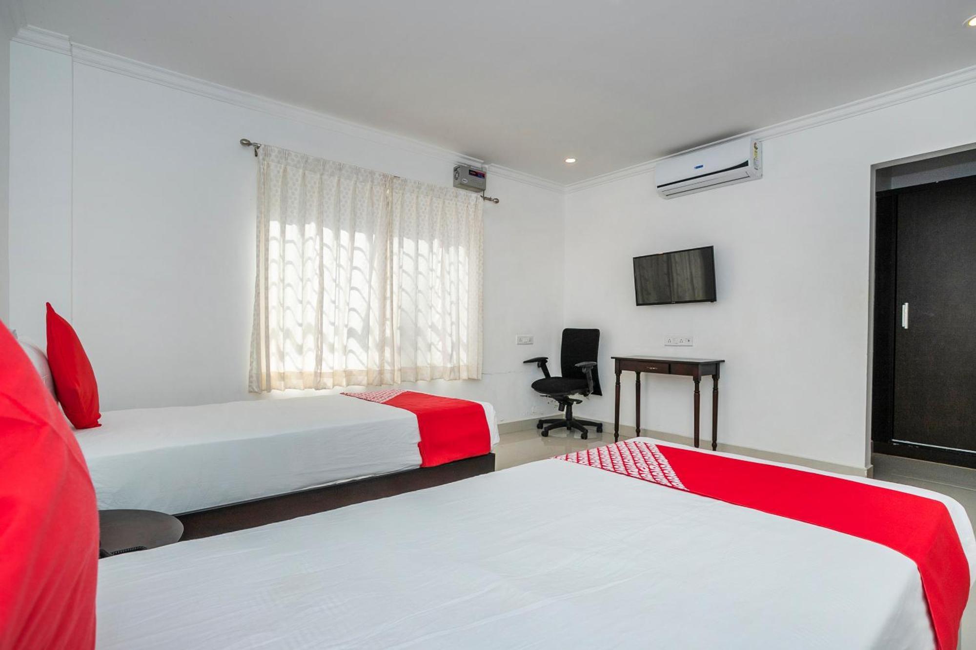 Collection O 27798 Hotel Cosmopolitan Devanahalli Exterior foto