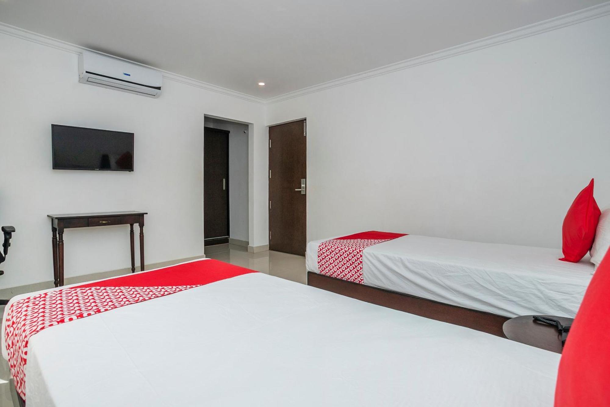Collection O 27798 Hotel Cosmopolitan Devanahalli Exterior foto
